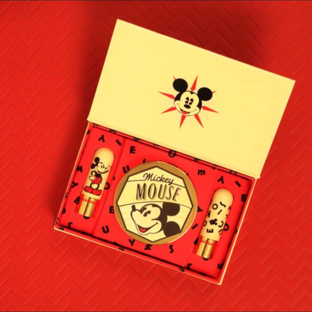 🔴SOLD Besame Mickey Mouse 2 Lipstick & Mirror set